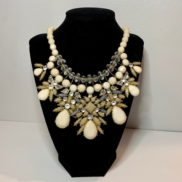 Jewelry - Tan Necklace